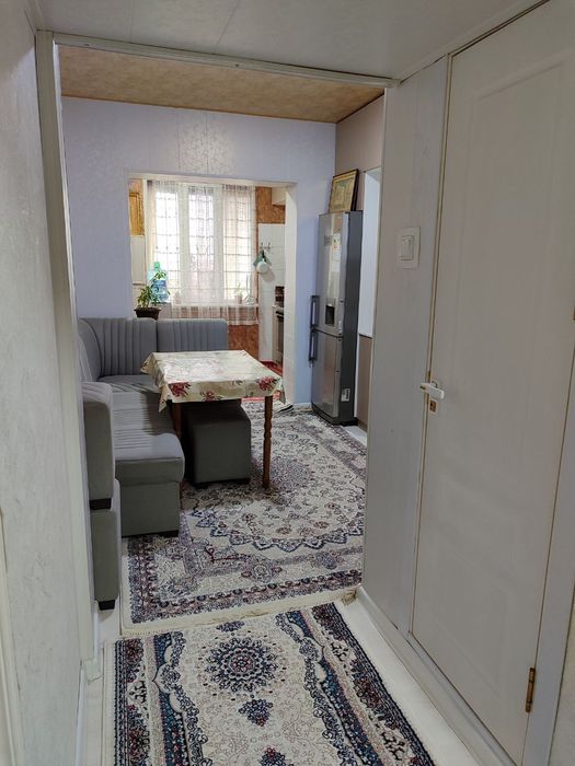 Срочно Продам квартиру На массиве Дустлик 2 конечка