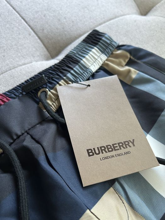 pantaloni scurti burberry