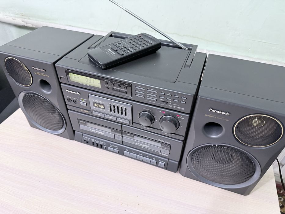 Двухкассетная магнитола