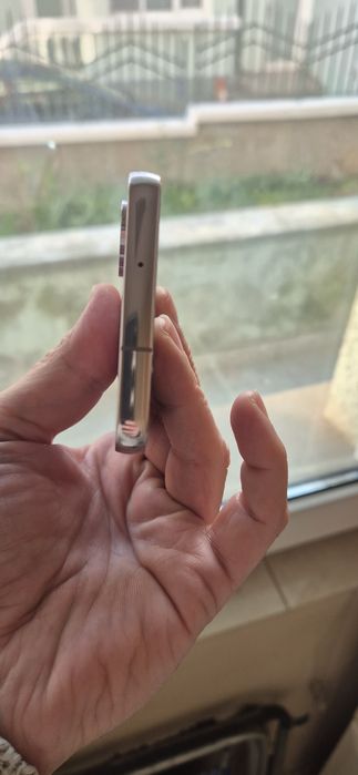 Продавам много запазен телефон s23 - 256 евро