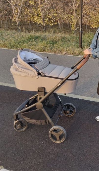 Коляска детская 3 в 1.