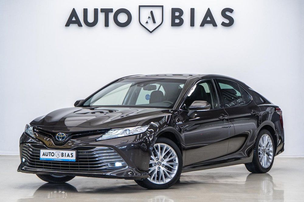 Toyota Camry CarPlay/Piele/Scaune icnalzite/Led/Navi/Tva/Leasing- Rate FARA AVANS