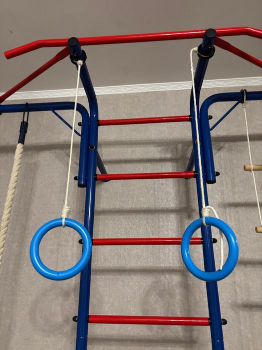 Продам детскую стенку (турник)