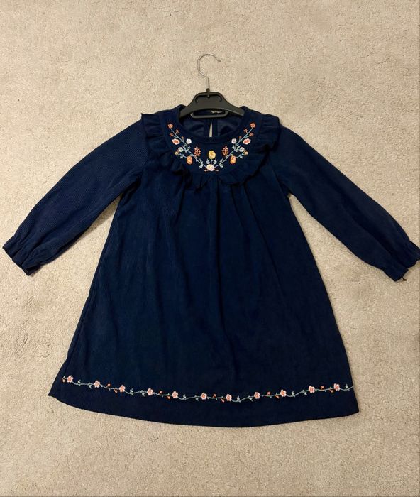 Rochita noua vintage (marimea 110/ 4 anj)