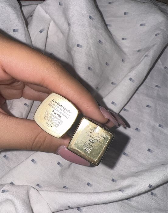 Оригинальные помады Estée Lauder и Bobbi Brown
