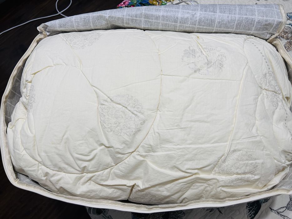 Продам одеяло большое