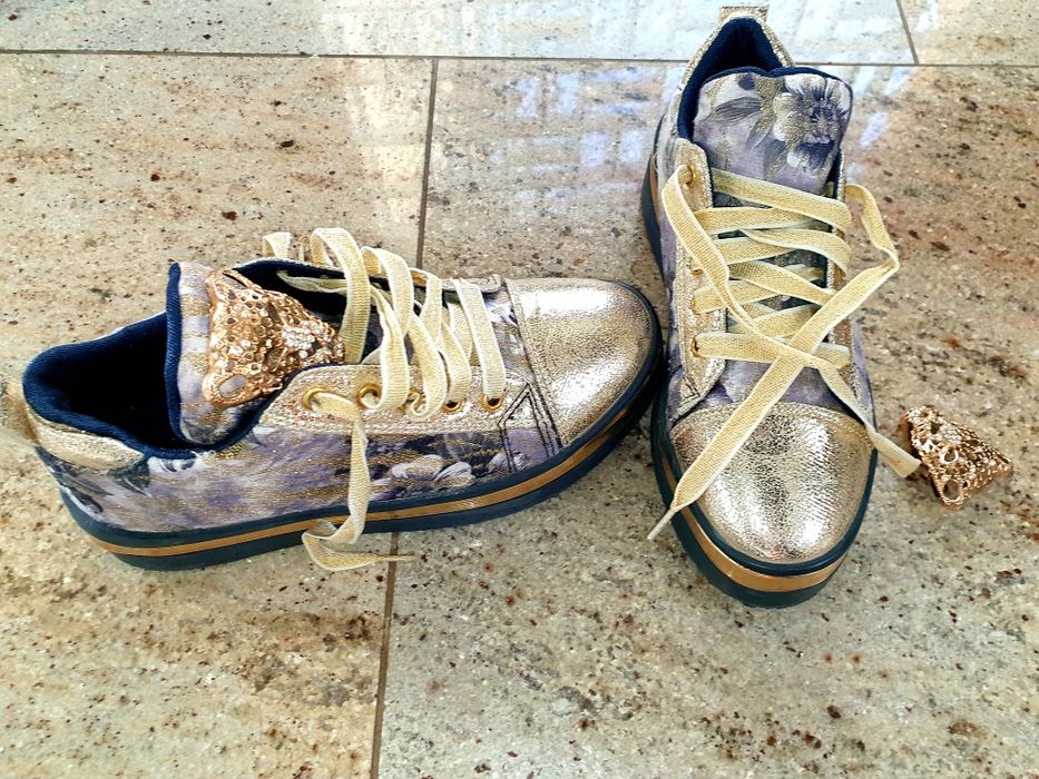 Pantofi sport, Ravin
