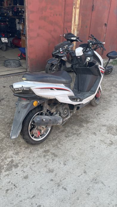 Продам мопед макси