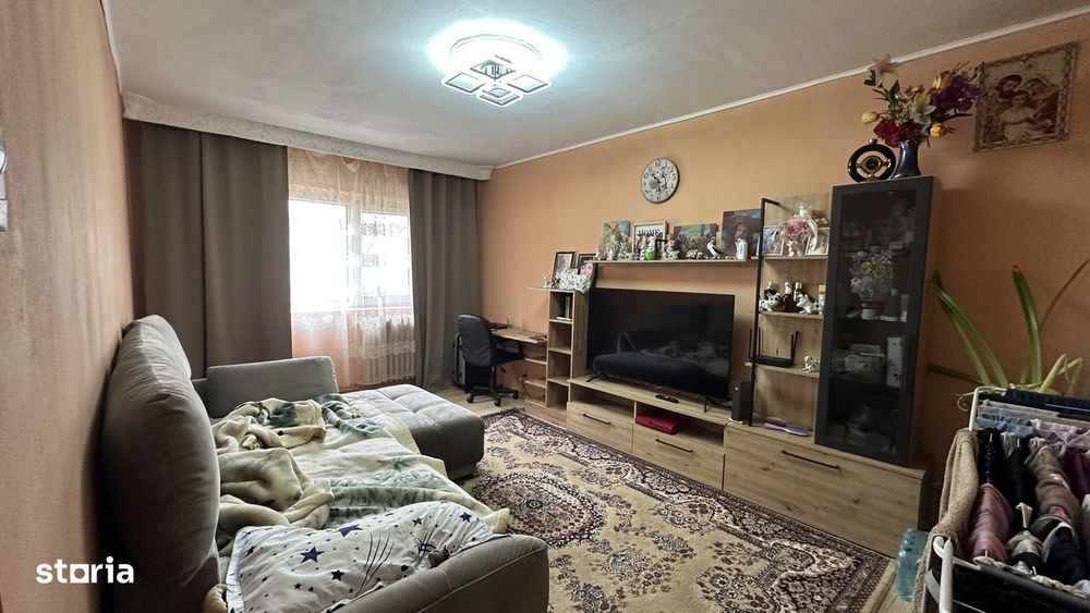 ETAJUL 2, 3 camere 60 mp zona Galata- Oxygen