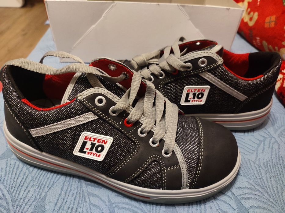 Vând pantofi de protecție marca Elten , mărimea 39