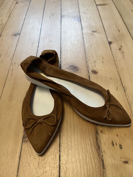 Дамски обувки Bata естествен велур 39 номер