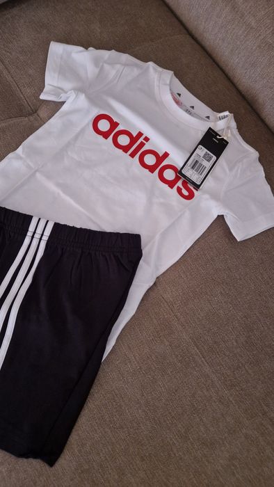 нов комплект за момче Adidas