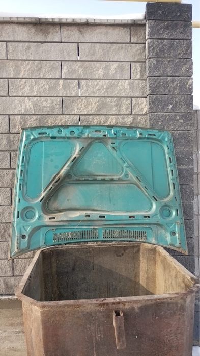 Капот Голф3 продам оригинал