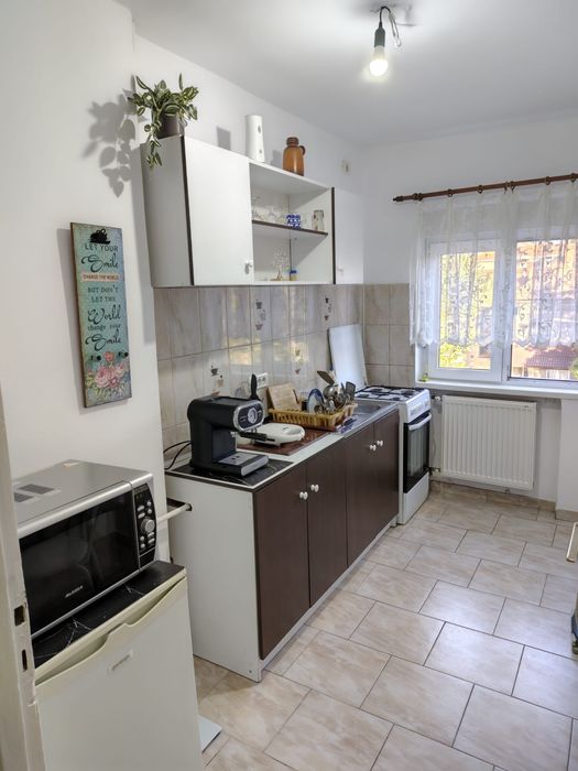 Inchiriez apartament cu doua camere