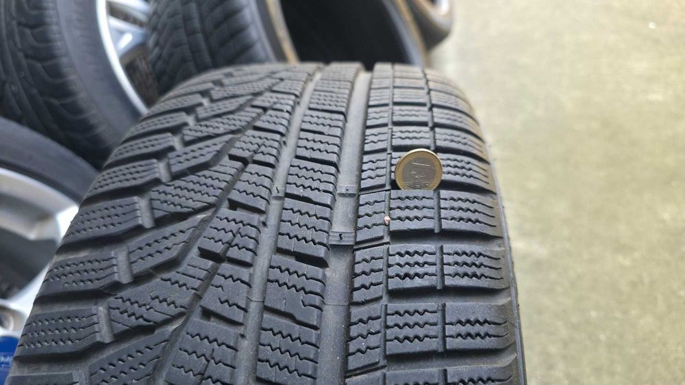 Перфектни гуми Hankook Icept Evo 2 235/45/18 XL зимни
