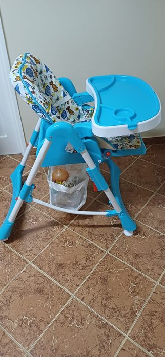 Scaun de masa bebe