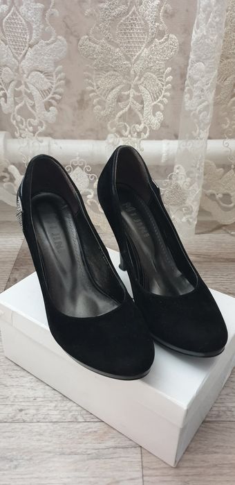 Продам туфли в хорошем состояние.