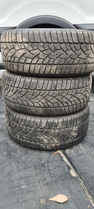 Гуми 215 40 17 дънлоп