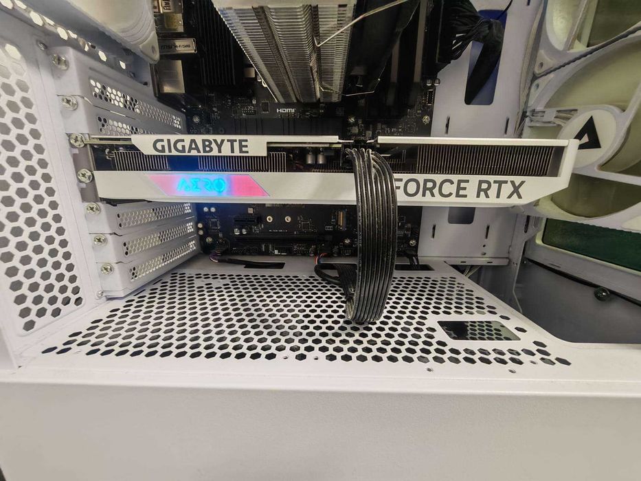Gigabyte GeForce RTX 4060 AERO OC 8GB