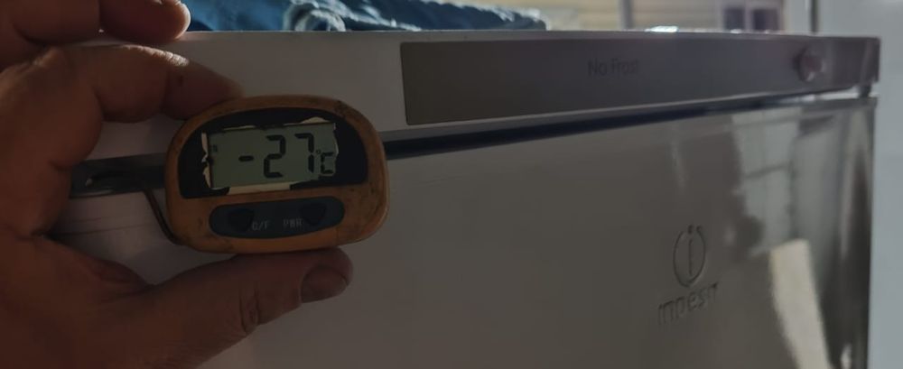 Продам морозильник lndesit б/у