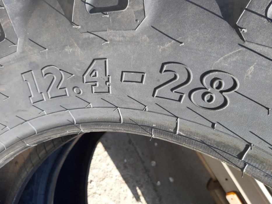 Anvelope noi agricole de tractor 12.4-28 BKT Cauciucuri cu 8PR