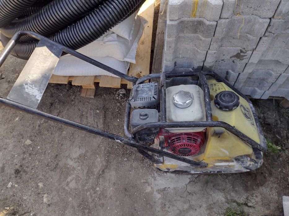 Wacker Трамбовка за павета, вибро плоча 92 kg. Двигател Honda GX160