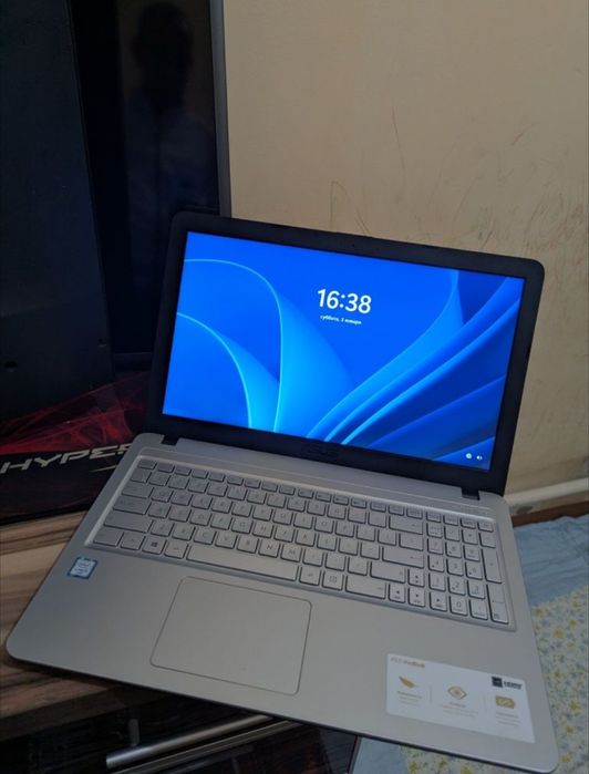 Ноутбук Asus Core i3-6100