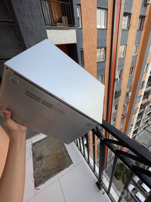 кампютер Asus Vivobook core i7...