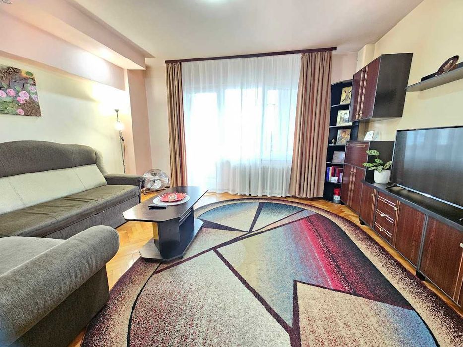 Proprietar vand apartament cu 3 camere 81 mp Tudor etaj 2