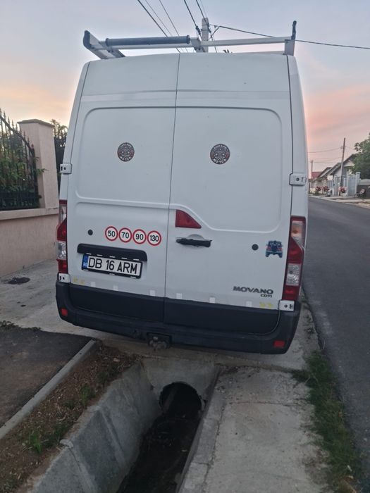Vând Opel movano 2.3