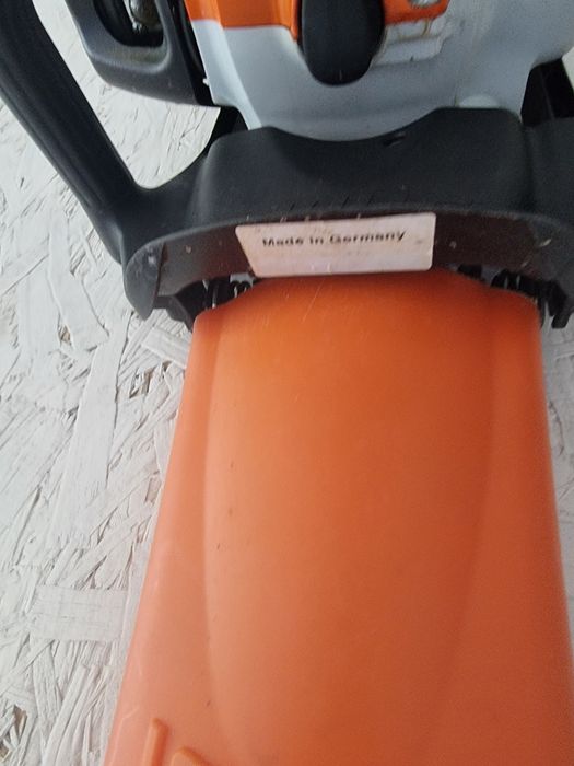 Foarfeca  gard viu  Sthil hs 82 R Profesionale!