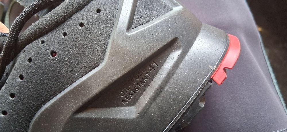 Bocanci  munca  Uvex