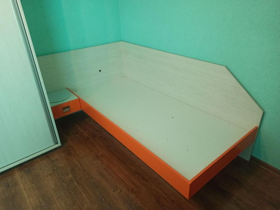 Vand mobila dormitor copii tineret