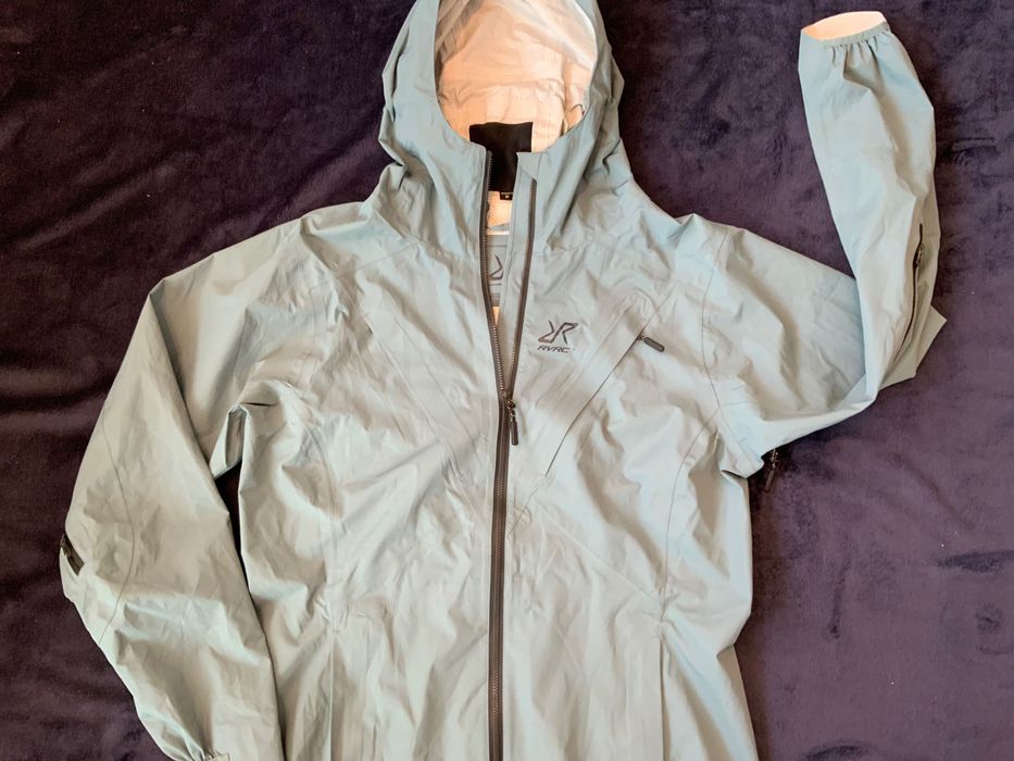 Revolution Race-оригинално яке 40м