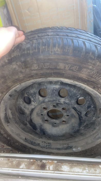Продам шину с диском