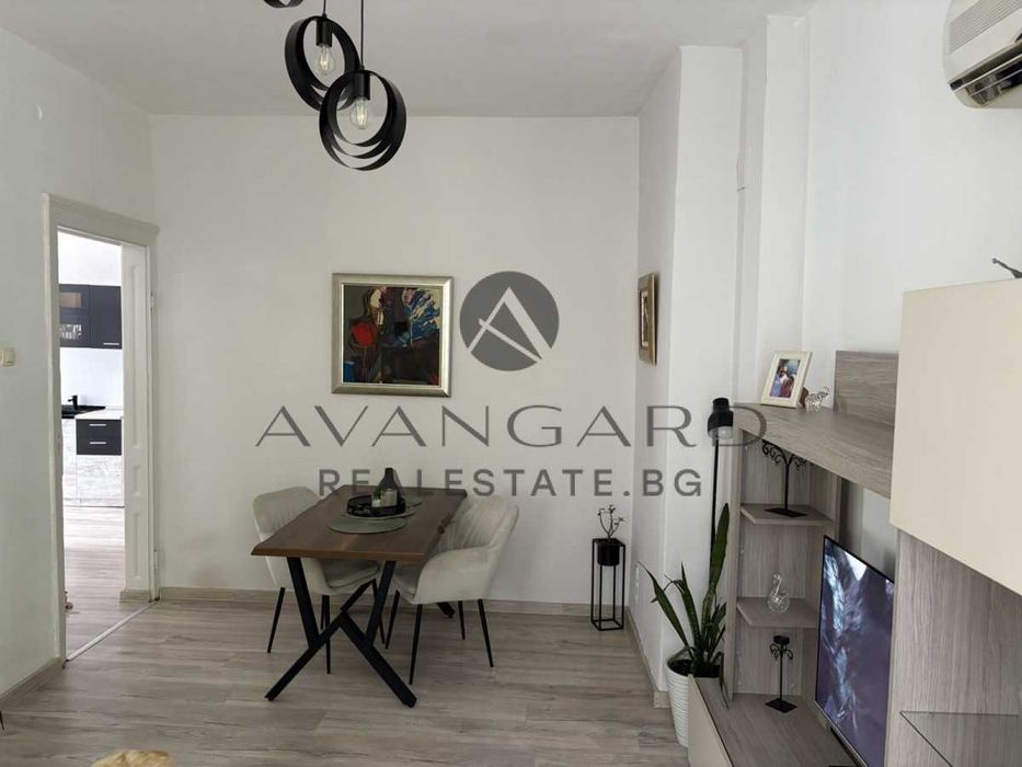 Продава се Етаж от къща в Пловдив, Център - 140 кв.м за 2508 €/кв.м - Снимка #5