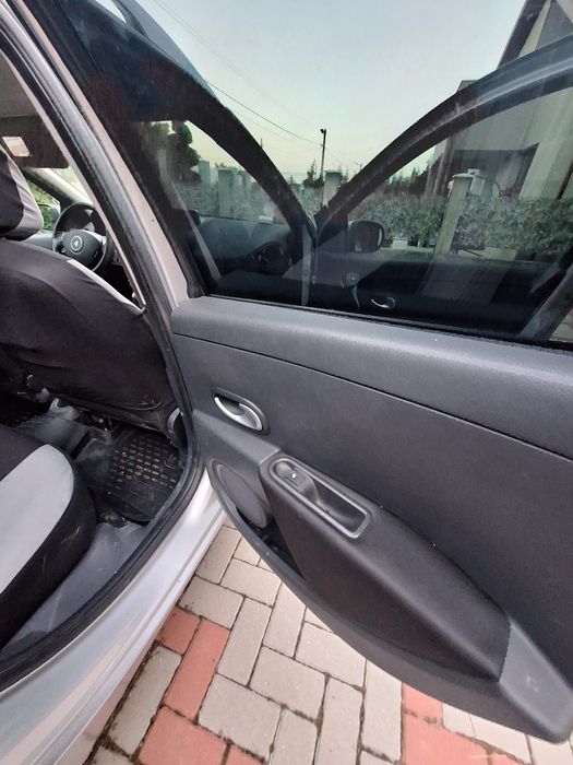 Vând Renault Clio2012