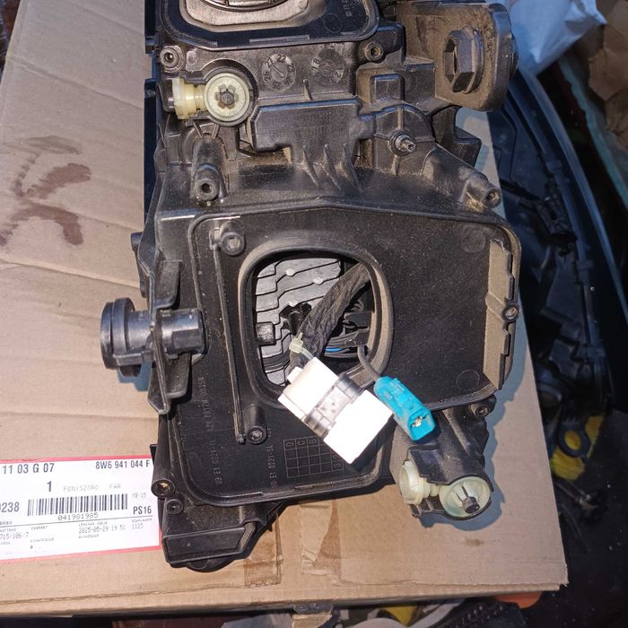 far stanga fata vw touareg trei 761-94108p