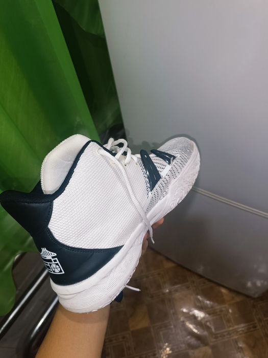 Кроссовки Кари ,белые