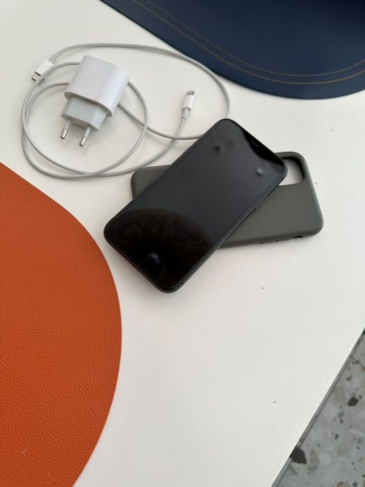 iPhone 11 в идеальном состояний