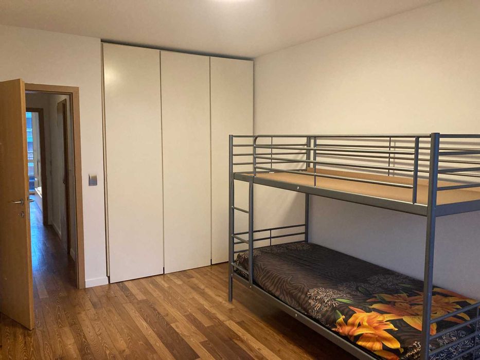 Дава се под наем Тристаен апартамент в София, Стрелбище - 95 кв.м за 580 € - Снимка #2