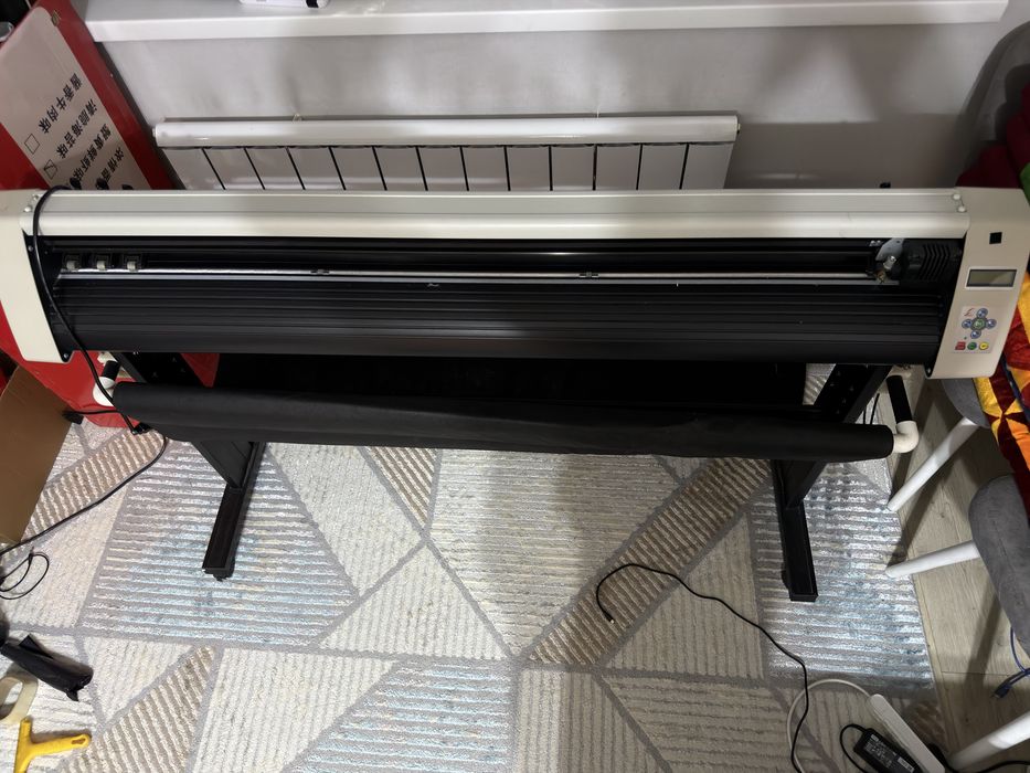 Продам плоттер REDSAIL RS1360C
