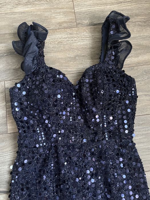 Официална тъмносиня рокля с паейти