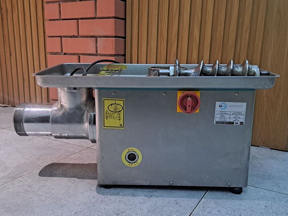 Мясорубка 7 млн сумга сатылады.