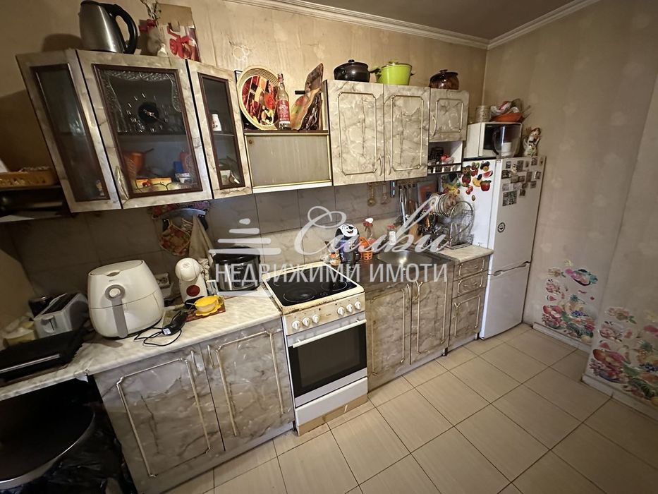 Продава се Тристаен апартамент в Търговище, Запад 2 - 82 кв.м за 901 €/кв.м - Снимка #7