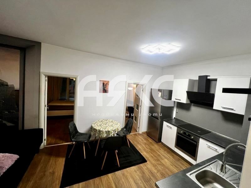 Продава се Двустаен апартамент в София, Студентски град - 56 кв.м за 1503 €/кв.м - Снимка #1