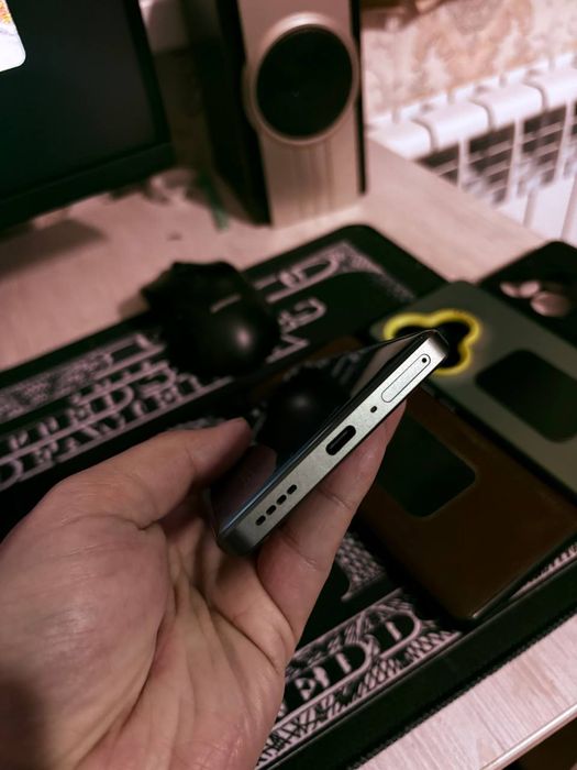 Realme GT 6 - 16/512