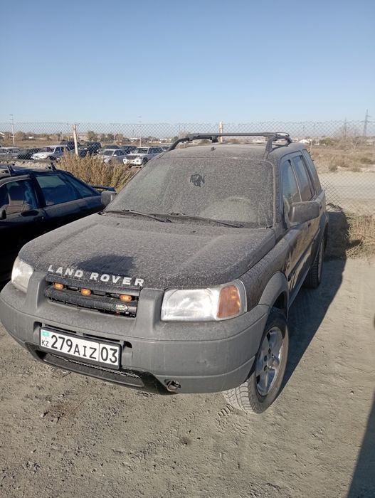 Продам машину Ланд Ровер фреландер