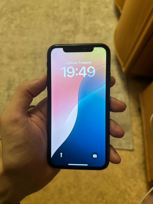 Продам айфон 11.