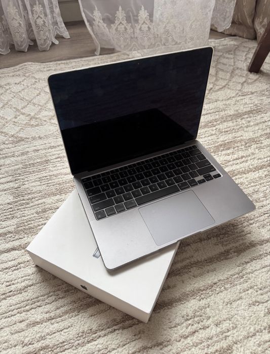 Macbook 2020  m1